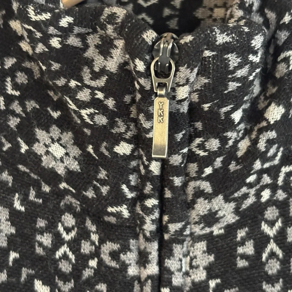 Ibex Full Zip Womens Sweater Gray Black Snowflakes Scandinavian Size Small
